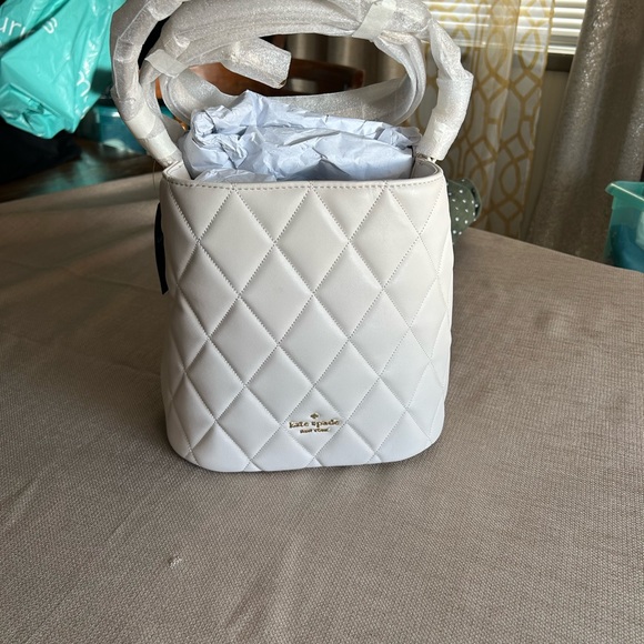 ๐ซSOLD๐ซ Kate Spade Bucket Bag. - Picture 2 of 3